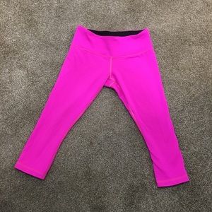 HOT PINK LULULEMON LEGGINGS